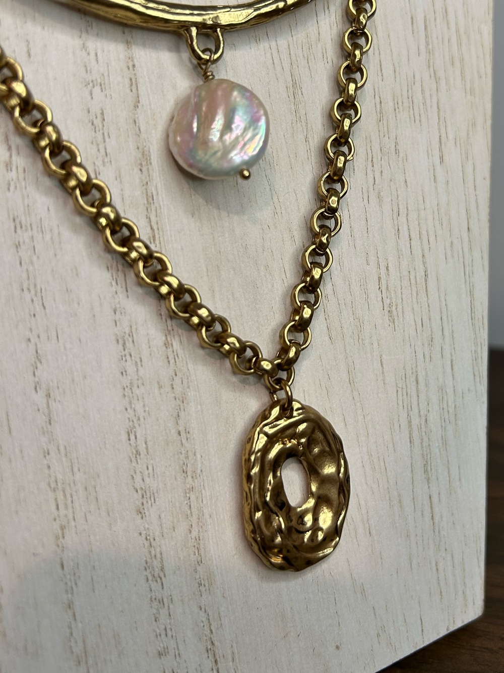 White House Black Market Convertible 3-in-1 Gold-tone Layered Pearl Necklace - Picture 3 of 9